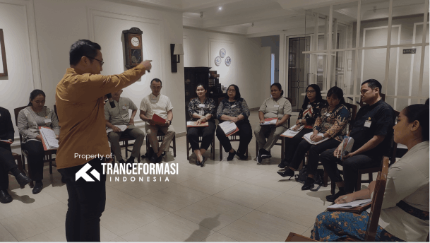 Pelatihan Kepemimpinan dan Tim Kerja